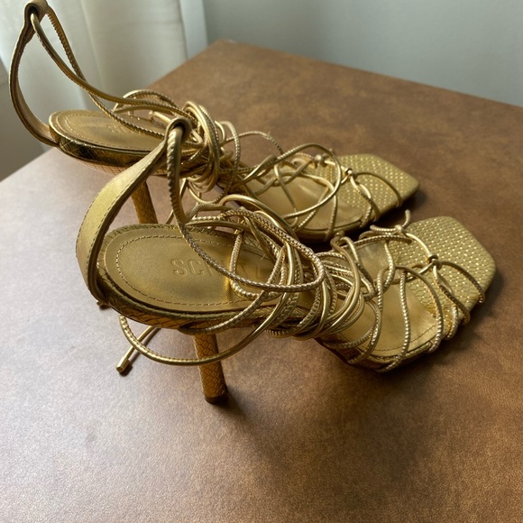 Schutz Heyde Gold Sandal - Picture 4 of 6
